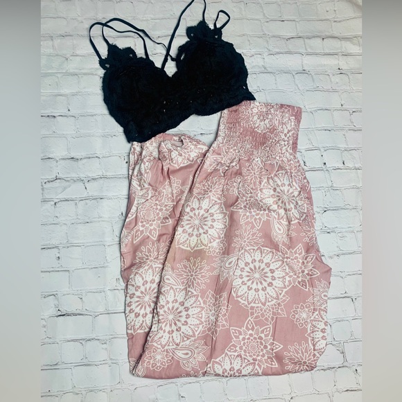 ✨Last One!✨Lotus and Luna Harem Pants NWT - Picture 3 of 3